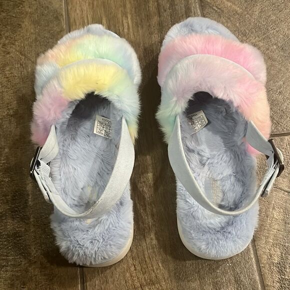 Koolaburra Ugg fuzzy slippers - Picture 4 of 4